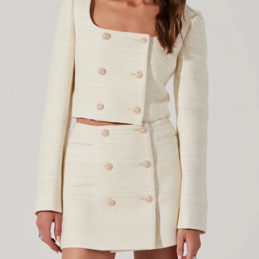 Astr Cream Tweed Double-Breasted Cropped Blazer & Mini Skirt Set - Picture 1 of 11